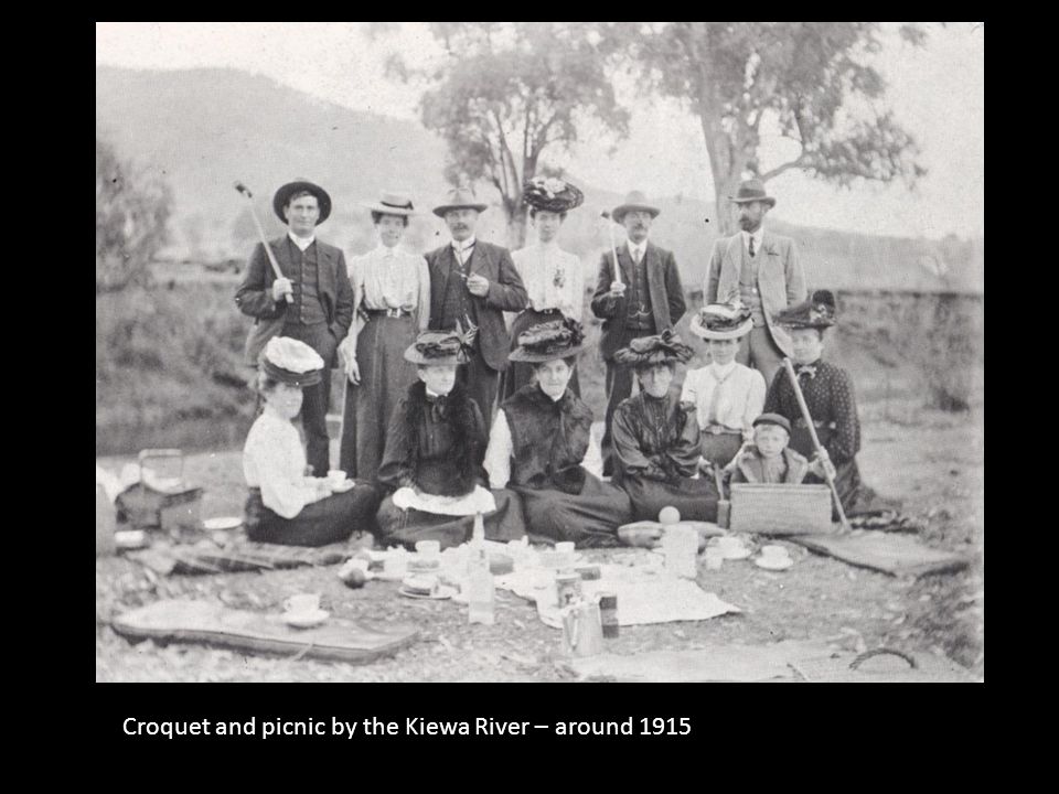 Croquet and picnic by the Kiewa River – around 1915