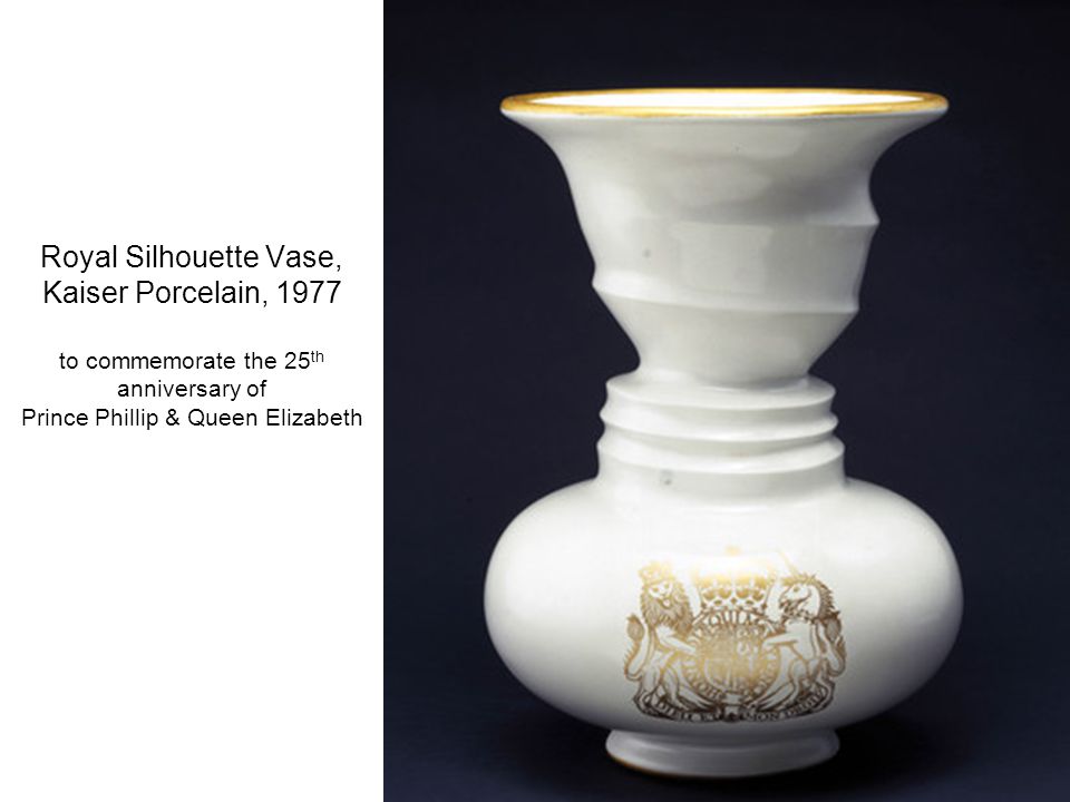 Royal Silhouette Vase, Kaiser Porcelain, 1977 to commemorate the 25 th anniversary of Prince Phillip & Queen Elizabeth