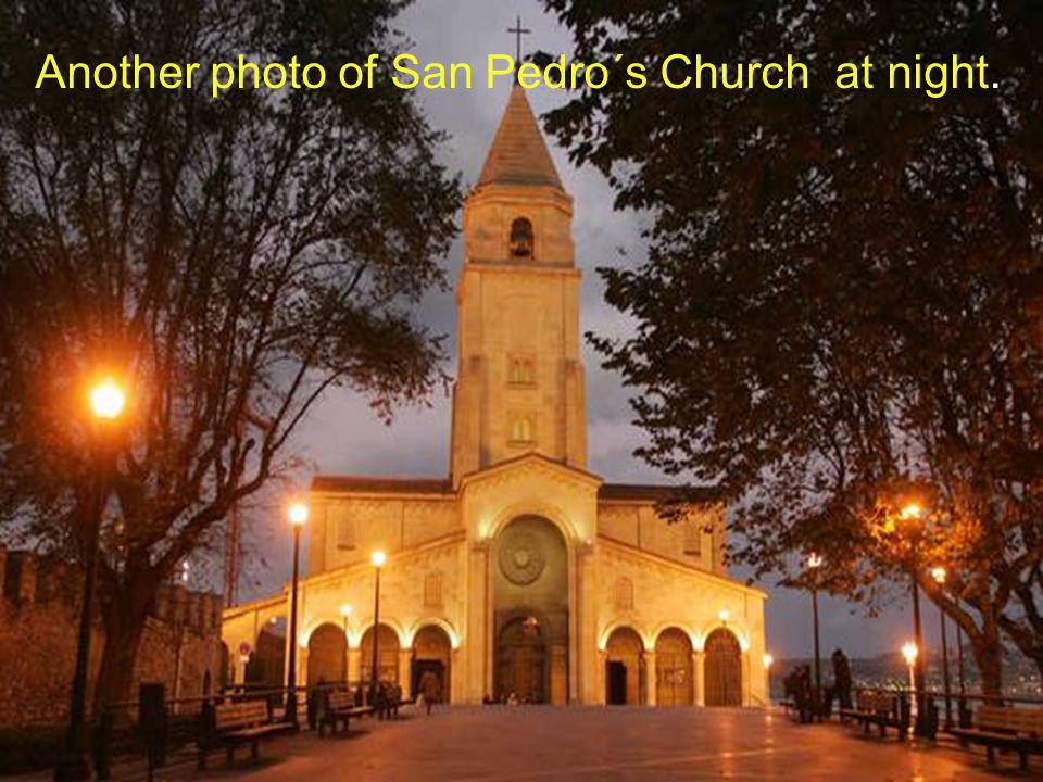 Another photo of San Pedro´s Church at night.