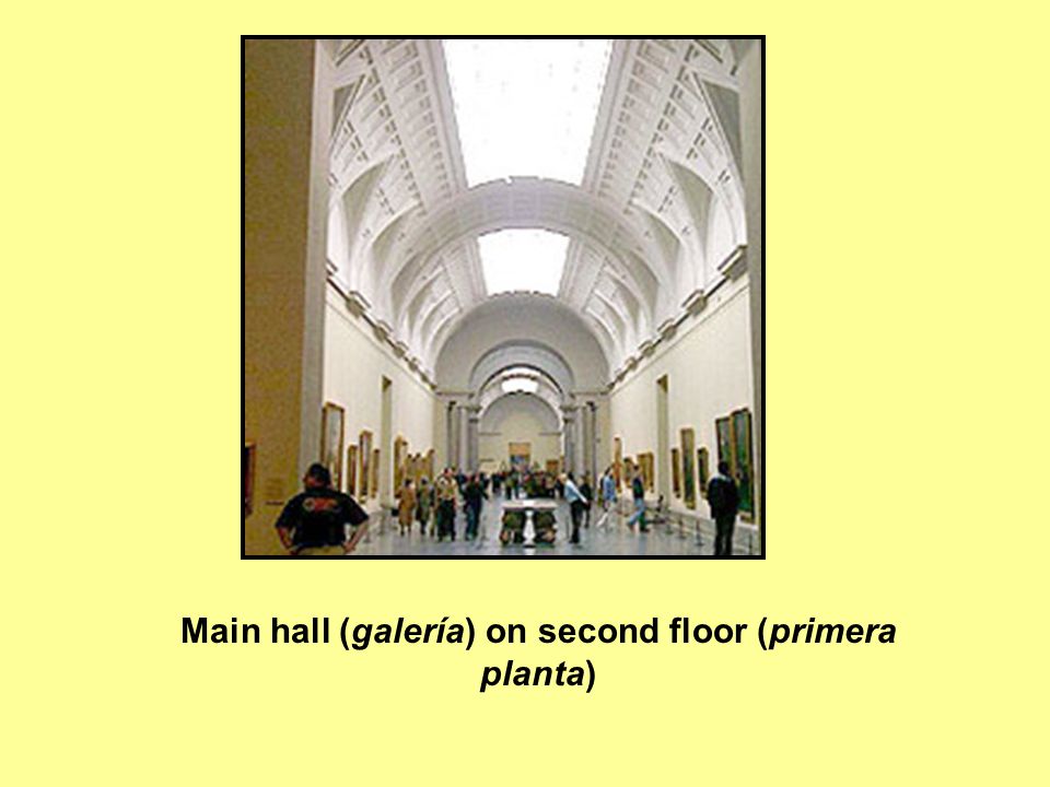 Main hall (galería) on second floor (primera planta)