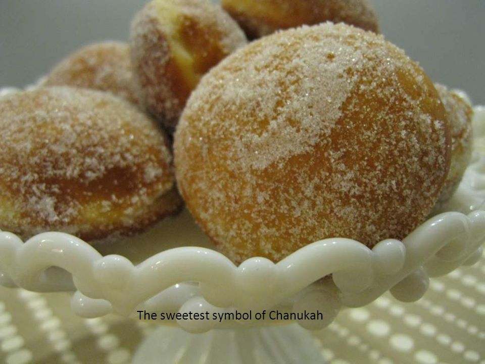 What foods are traditionally eaten on Hanukkah. Deep-fried foods.