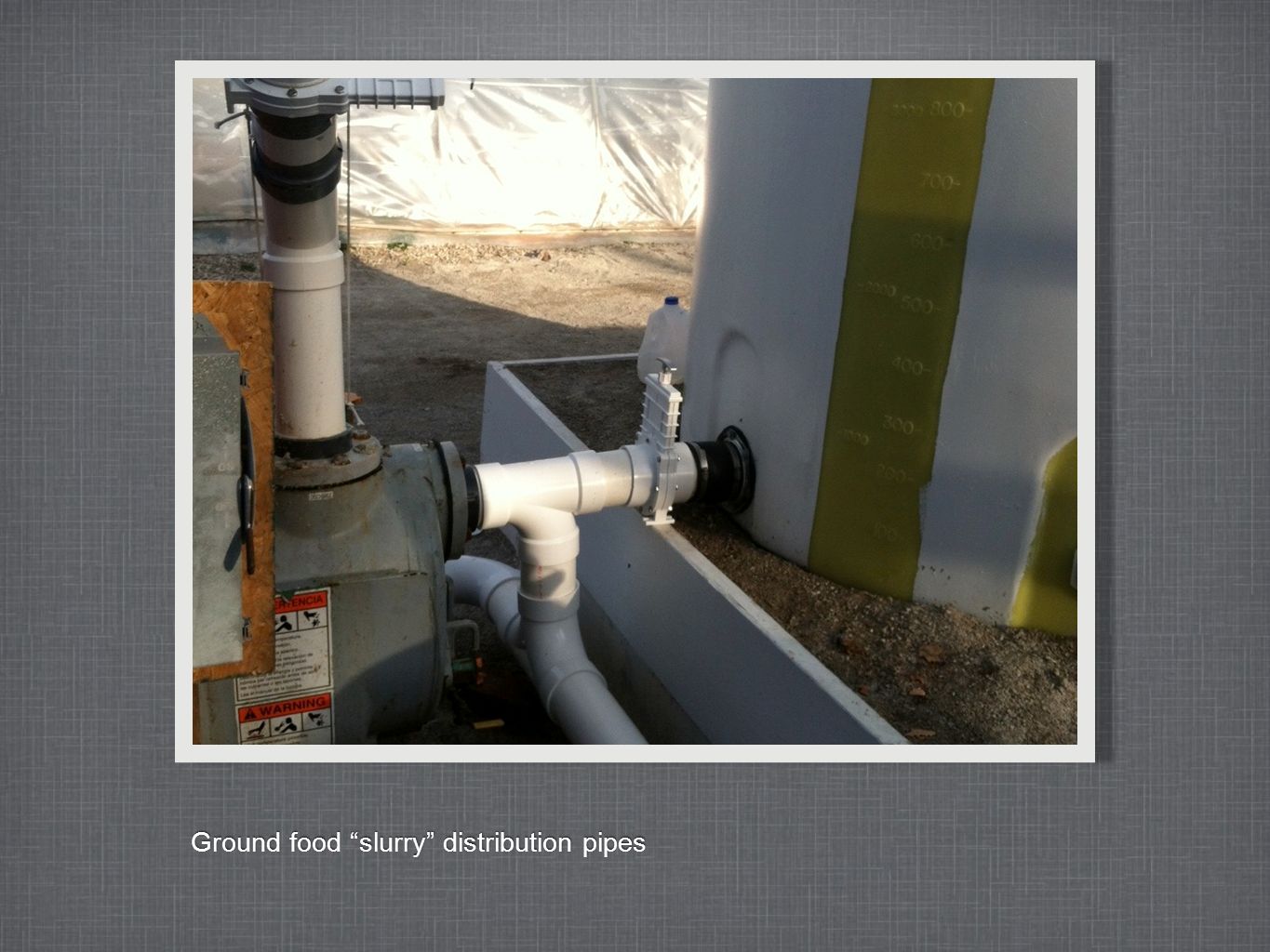 Ground food slurry distribution pipes