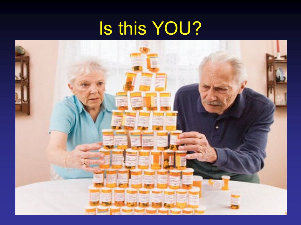 Таблетки для пожилых мужчин. Пожилые люди и лекарства. Лекарства для пожилых. Лекарства для пенсионеров. Старик с лекарством.